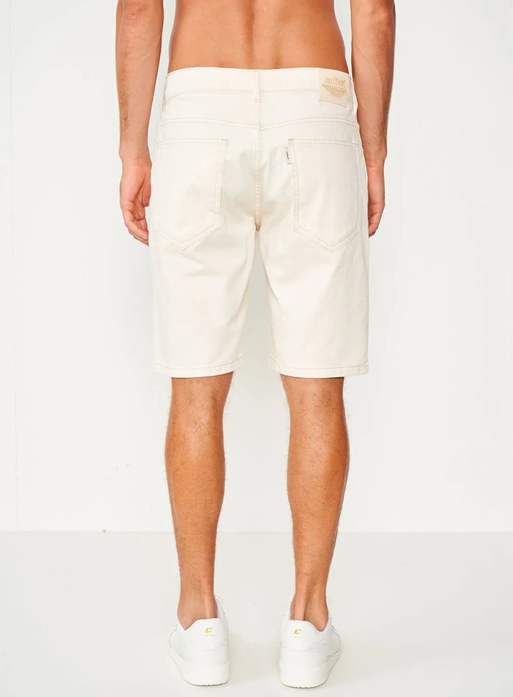 Bermuda Sarja Off White Estonada Davi COLCCI