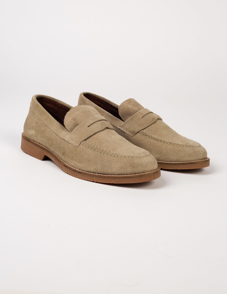 Sapato Loafer Camurça